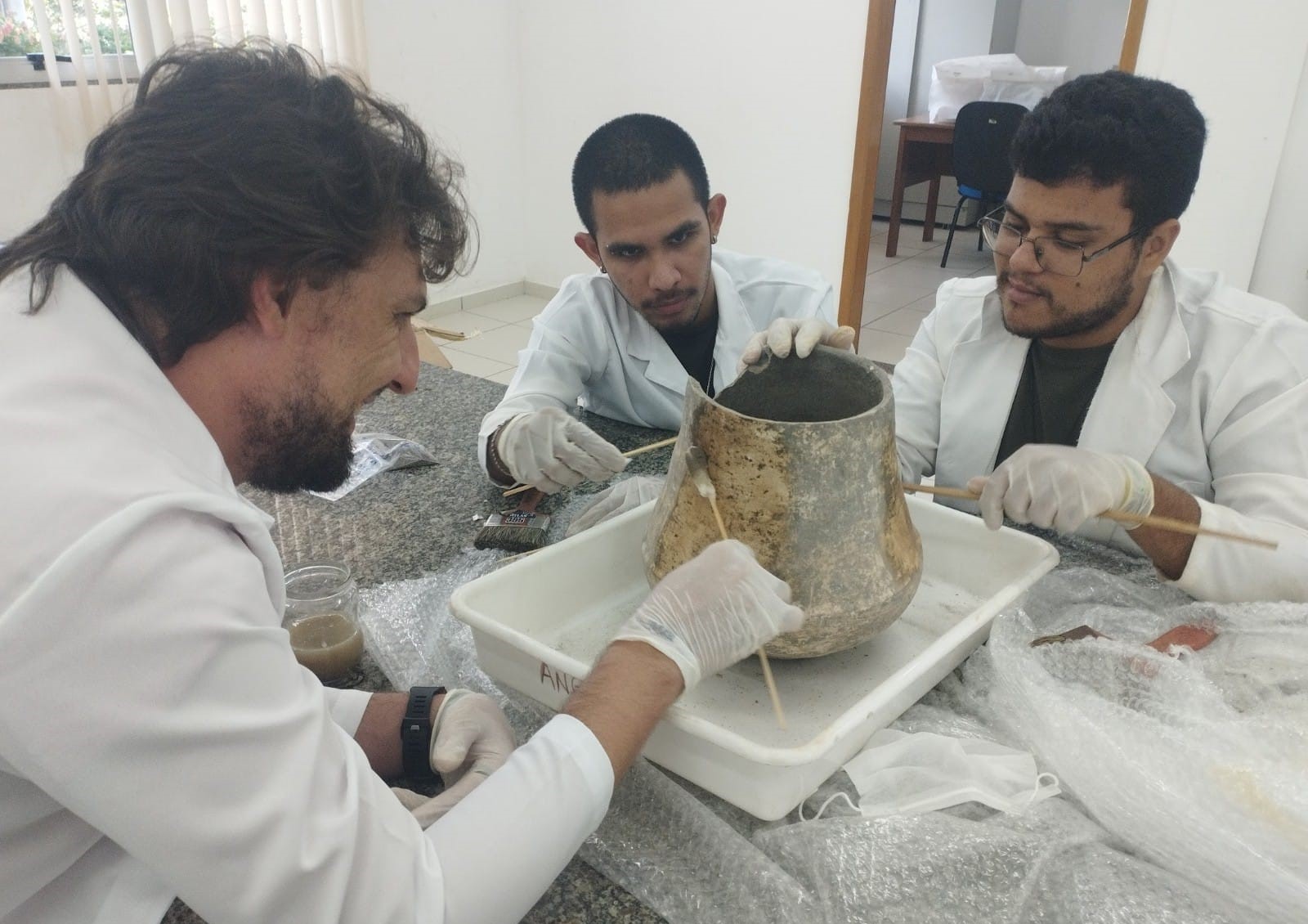 Museu Amaz&ocirc;nico coleta urna funer&aacute;ria ind&iacute;gena encontrada em Silves