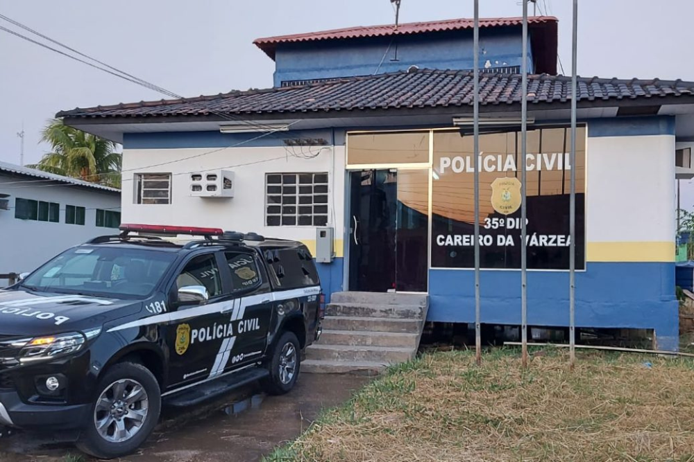 Adolescente de 14 anos denuncia pai por estupro após palestras na escola Adolescente de 14 anos denuncia pai por estupro após palestras na escola