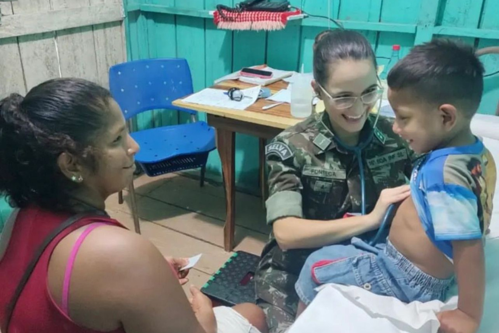 Comunidade Kokama é beneficiada com ação social do Exército em Tefé Comunidade Kokama é beneficiada com ação social do Exército em Tefé