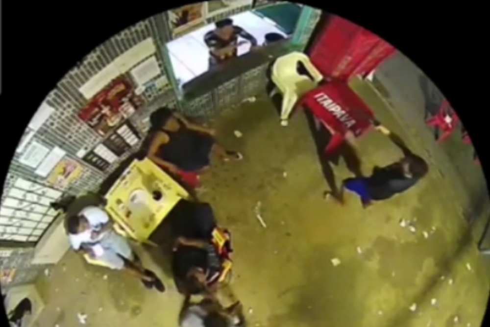 Tentativa de assalto em balne&aacute;rio termina com um morto e dois baleados no Tarum&atilde;