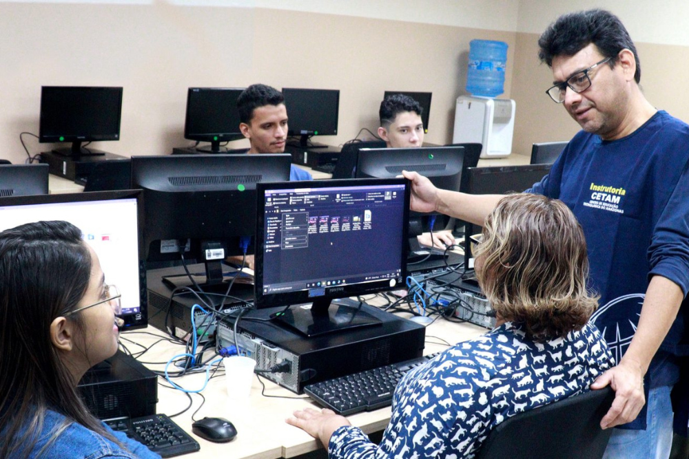 Escola do Legislativo da CMM abre inscrições para 91 cursos EAD Escola do Legislativo da CMM abre inscrições para 91 cursos EAD