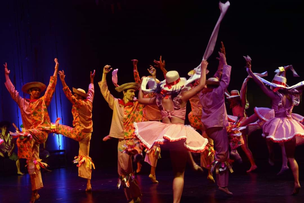 Corpos artísticos do Amazonas apresentam dança contemporânea, folclórica e música popular em agosto Corpos artísticos do Amazonas apresentam dança contemporânea, folclórica e música popular em agosto