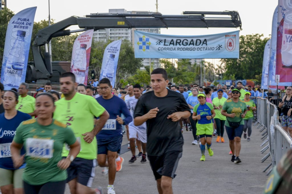 Corrida Rodrigo Oct&aacute;vio re&uacute;ne mais de 600 atletas na Ponta Negra