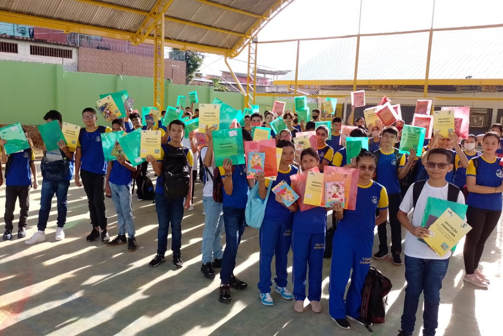 Alunos e professores da rede estadual participam de curso sobre educação financeira Alunos e professores da rede estadual participam de curso sobre educação financeira