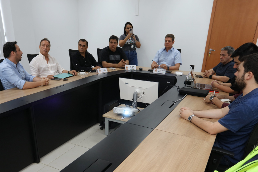 Prefeitura de Manaus estuda parceria com Google para ser a primeira no país com integração tecnológica Prefeitura de Manaus estuda parceria com Google para ser a primeira no país com integração tecnológica