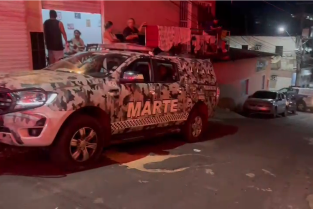 Artefato explosivo é encontrado em beco no Santo Agostinho Artefato explosivo é encontrado em beco no Santo Agostinho