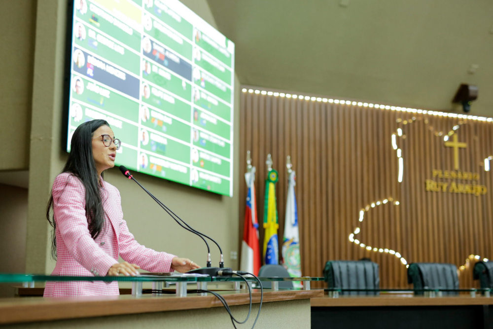 Deputados do AM aprovam penalização de racismo e homofobia em estádios Deputados do AM aprovam penalização de racismo e homofobia em estádios