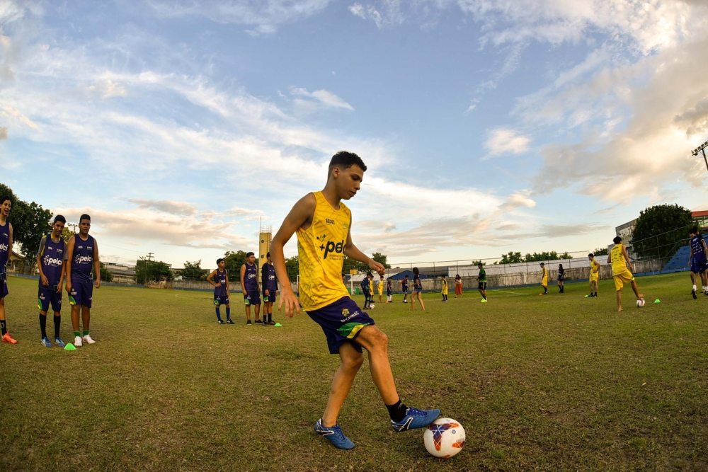Programas beneficiam famílias com esporte e lazer nos estádios de Manaus Programas beneficiam famílias com esporte e lazer nos estádios de Manaus
