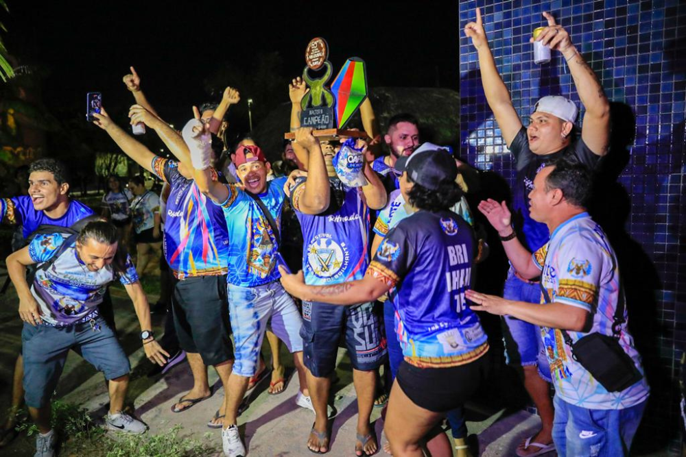 Corre Campo e Brilhante s&atilde;o os bois campe&otilde;es do Festival Folcl&oacute;rico do Amazonas