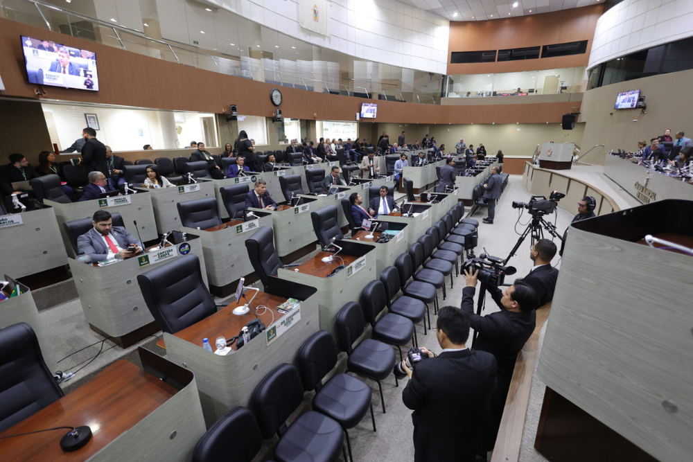 Vereadores de Manaus debatem a construção de políticas públicas para pessoas em situação de rua Vereadores de Manaus debatem a construção de políticas públicas para pessoas em situação de rua