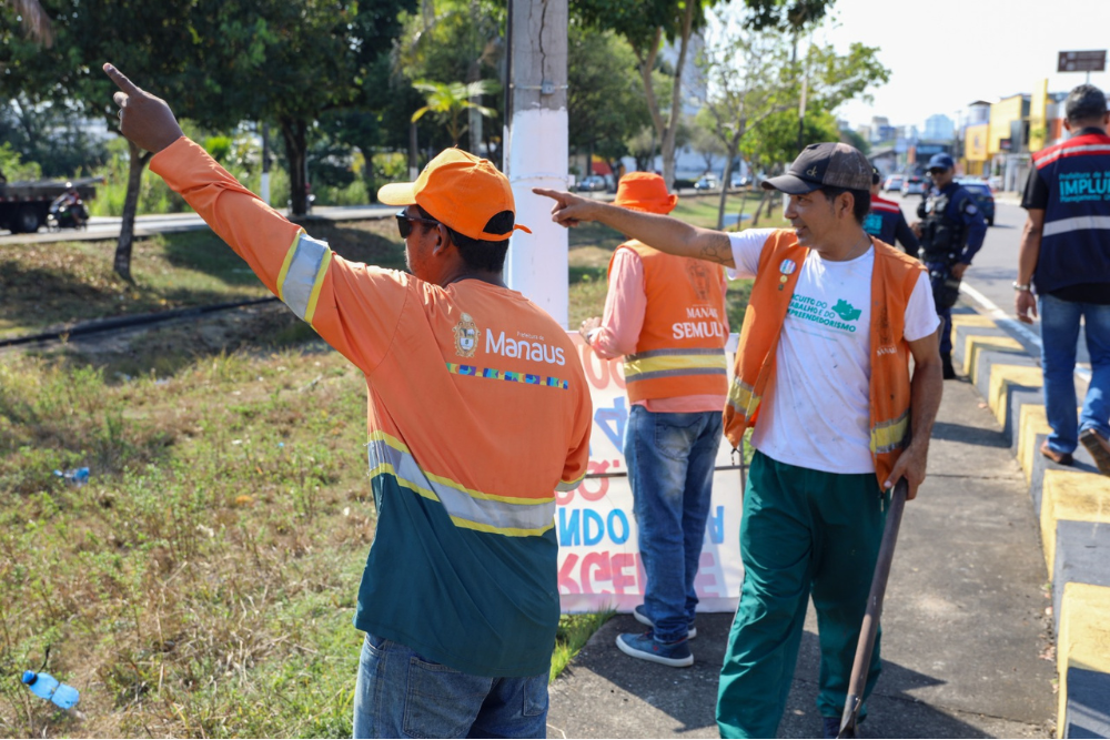 Tr&ecirc;s avenidas de Manaus recebem a&ccedil;&atilde;o de despolui&ccedil;&atilde;o visual