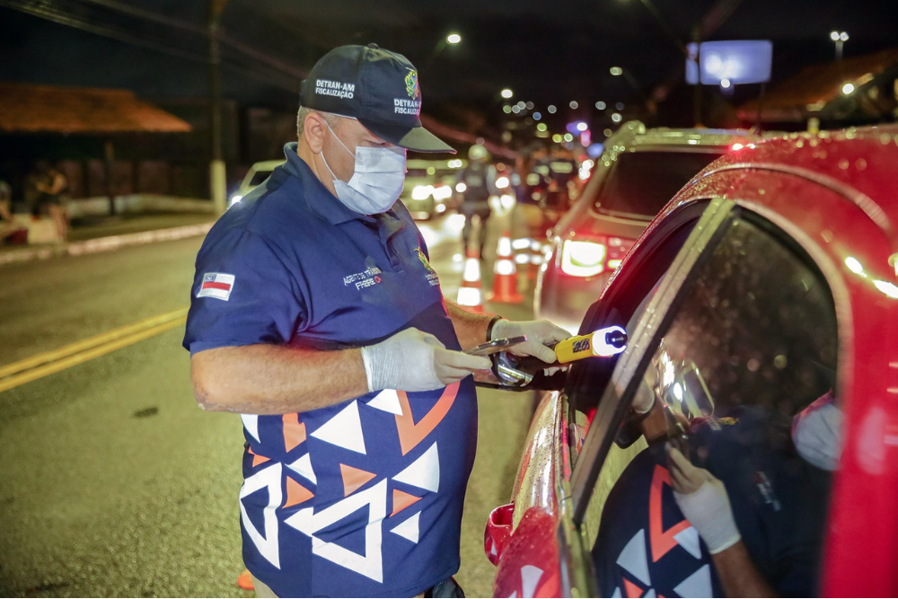 Operação Lei Seca autuou cerca de 30 motoristas no fim de semana em Manaus Operação Lei Seca autuou cerca de 30 motoristas no fim de semana em Manaus