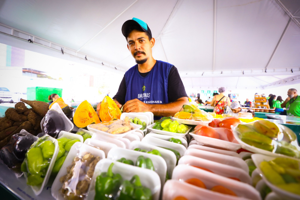 Mais de 30 feirantes s&atilde;o beneficiados com inaugura&ccedil;&atilde;o da 14&ordf; feira da ADS em Manaus