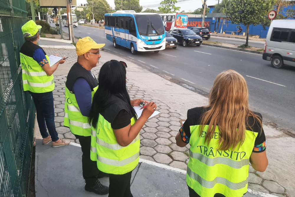 IMMU realiza pesquisa para implantação de faixas de pedestres no Distrito Industrial IMMU realiza pesquisa para implantação de faixas de pedestres no Distrito Industrial