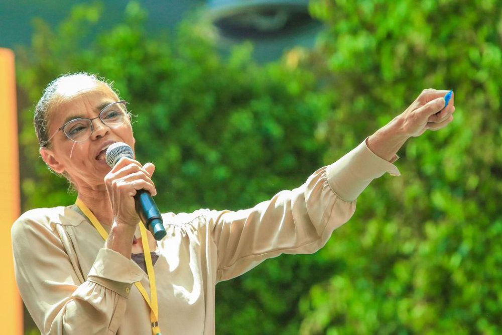 Retirada de invasores de terras indígenas segue em curso, diz Marina Retirada de invasores de terras indígenas segue em curso, diz Marina
