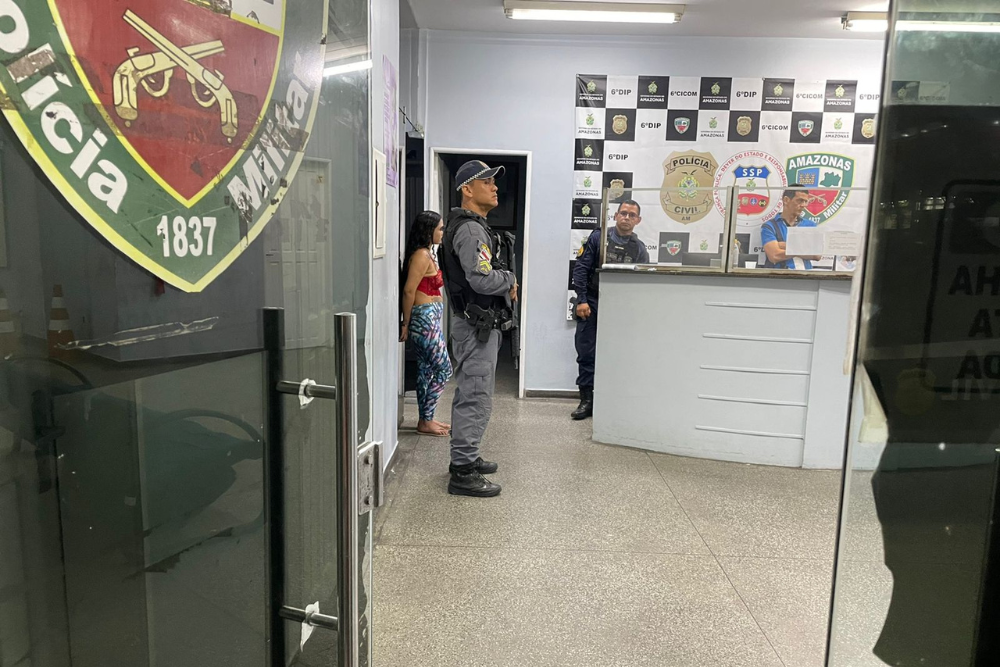 Cansada de agressões, mulher mata marido a facadas no Mutirão Cansada de agressões, mulher mata marido a facadas no Mutirão