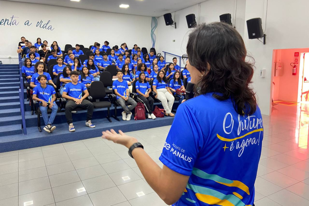 Pioneiros: 60 estudantes iniciam imersão no projeto da Águas de Manaus Pioneiros: 60 estudantes iniciam imersão no projeto da Águas de Manaus