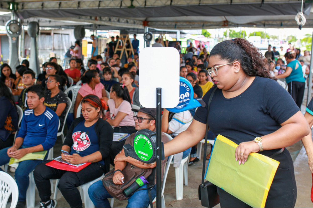 Ação itinerante do Sine atende três bairros de Manaus neste sábado Ação itinerante do Sine atende três bairros de Manaus neste sábado