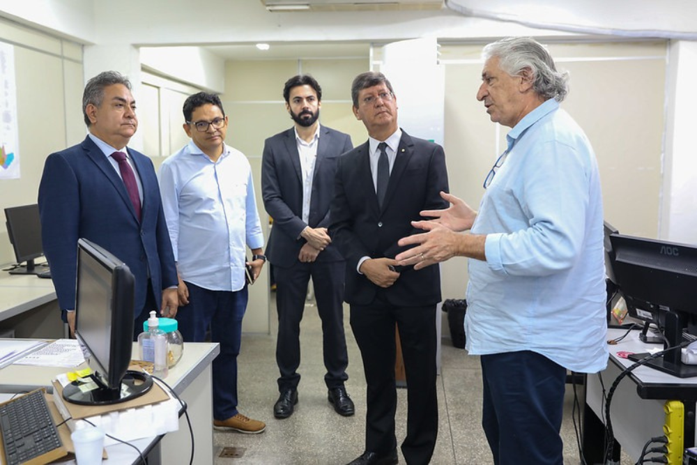 Prefeitura apresenta estrutura de planejamento urbano aos promotores do MPAM Prefeitura apresenta estrutura de planejamento urbano aos promotores do MPAM
